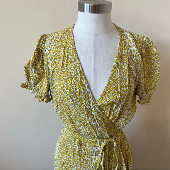 Diane Von Furstenberg Ruffled Wrap Dress 26010 - Picture 4 of 10